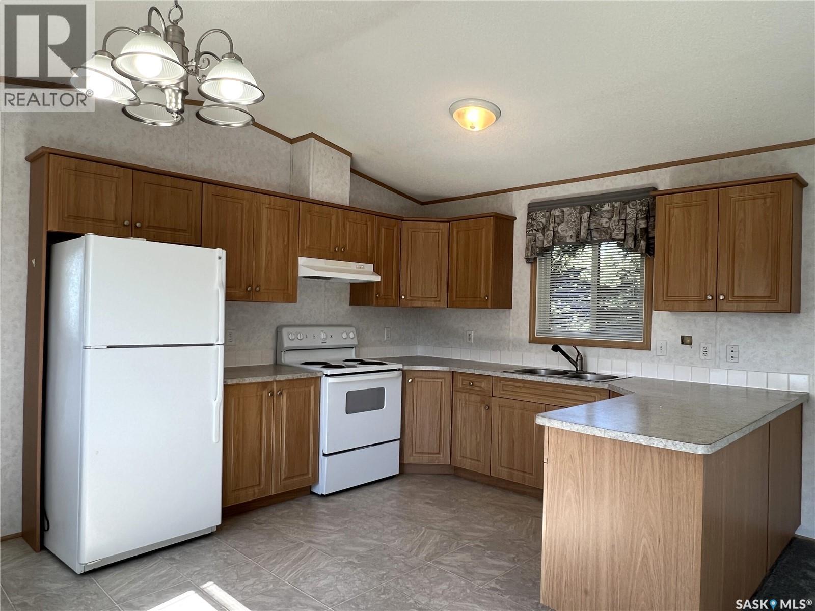 309 2nd Street Nw, Goodsoil, Saskatchewan  S0M 1A0 - Photo 3 - SK038482