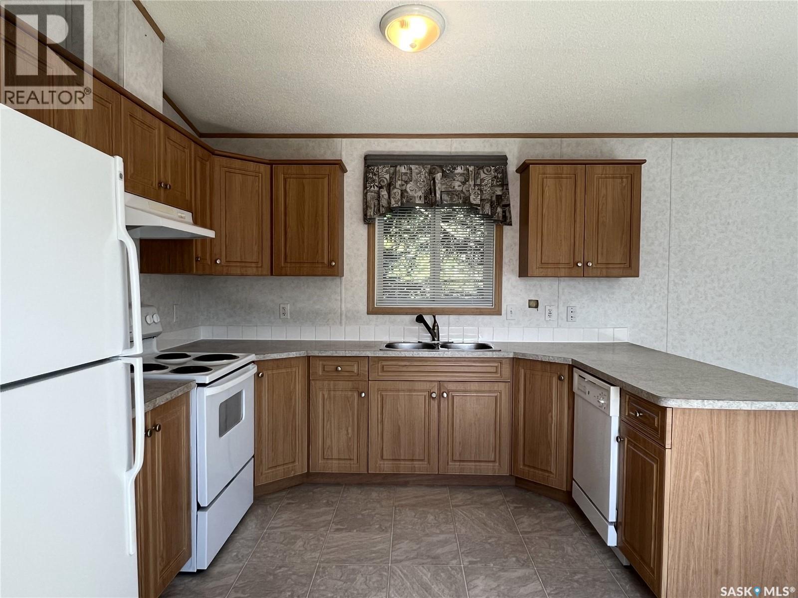 309 2nd Street Nw, Goodsoil, Saskatchewan  S0M 1A0 - Photo 4 - SK038482