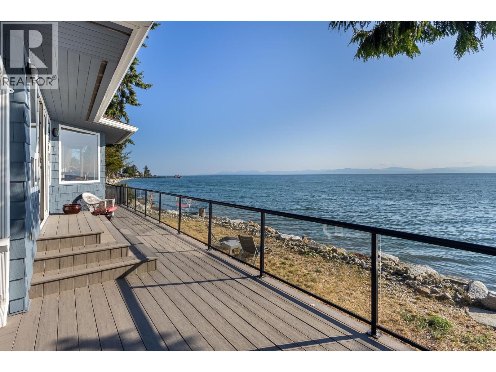 4857 SUNSHINE COAST HIGHWAY, Sechelt, British Columbia