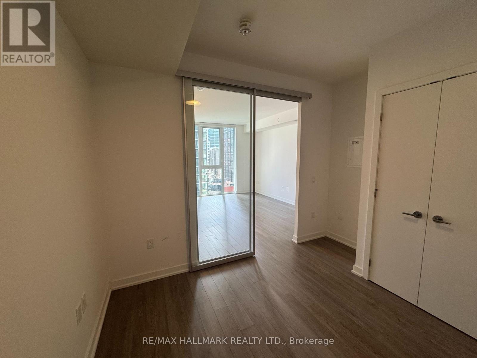 1504 - 357 King Street W, Toronto, Ontario  M5V 0S7 - Photo 8 - C13715572