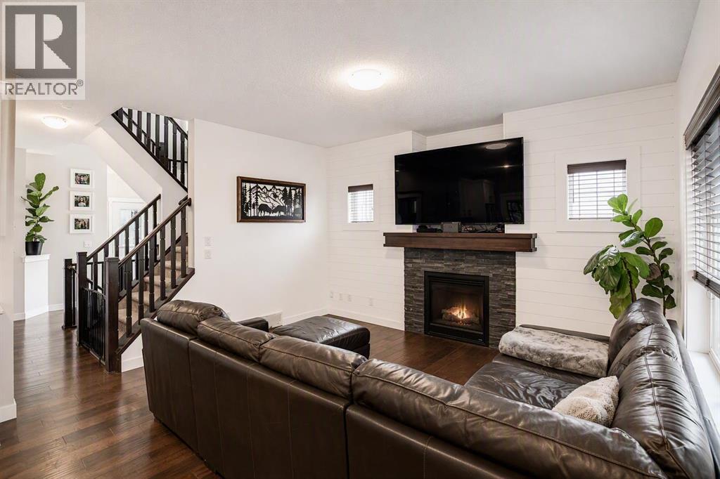 29 Drake Landing Loop, Okotoks, Alberta  T1S 1H0 - Photo 5 - A2311520