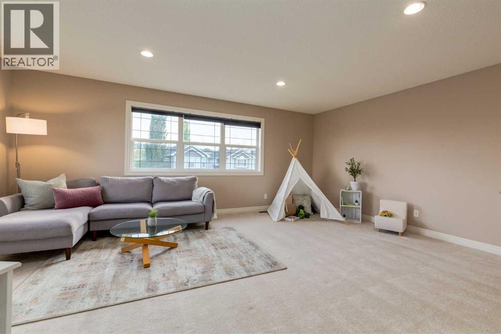 357 Kincora Drive NW, Calgary, Alberta  T3R 1N3 - Photo 21 - A2339111