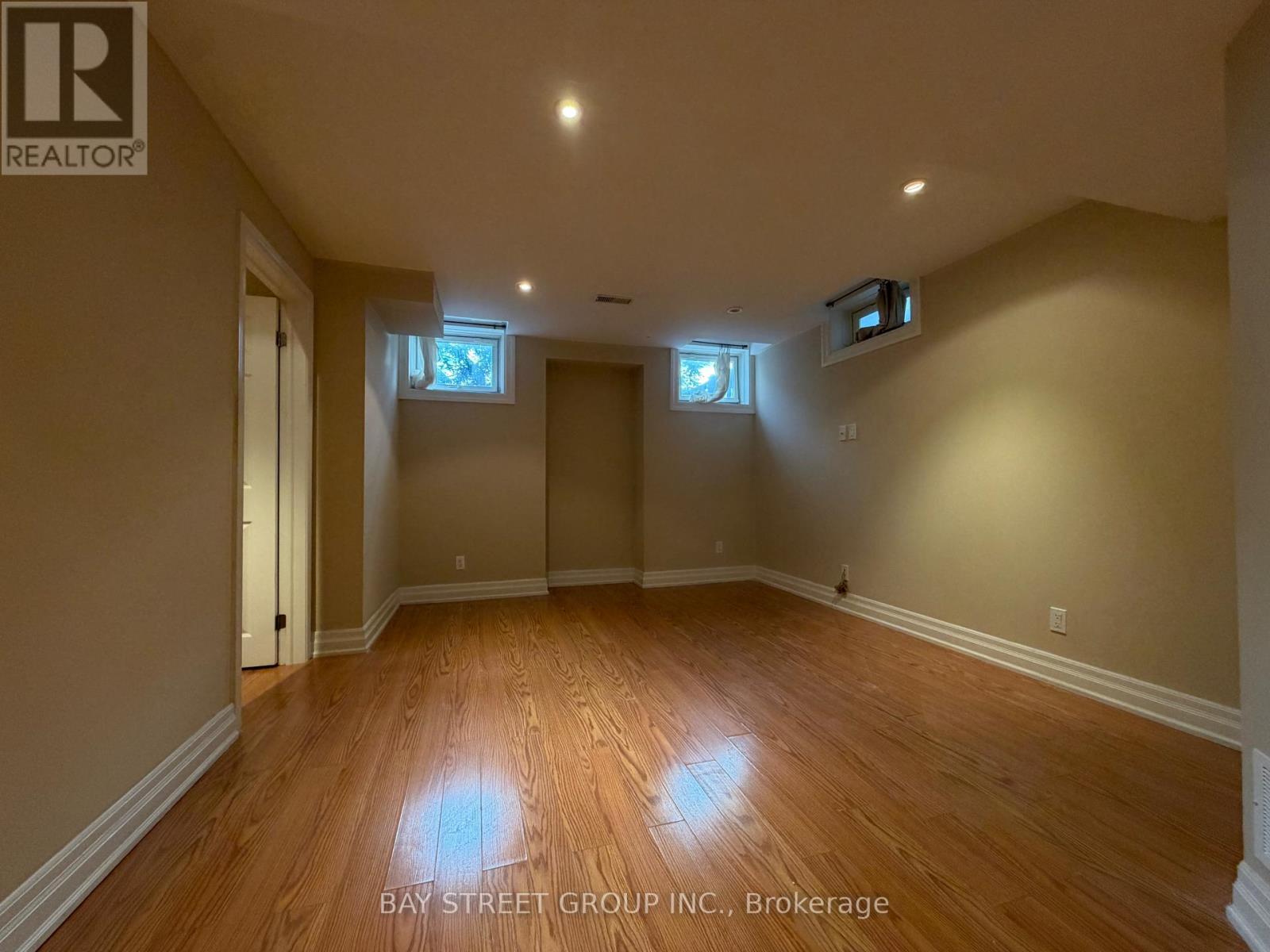 56 Albright (Lower) Crescent, Richmond Hill, Ontario  L4E 4Z4 - Photo 11 - N13655396