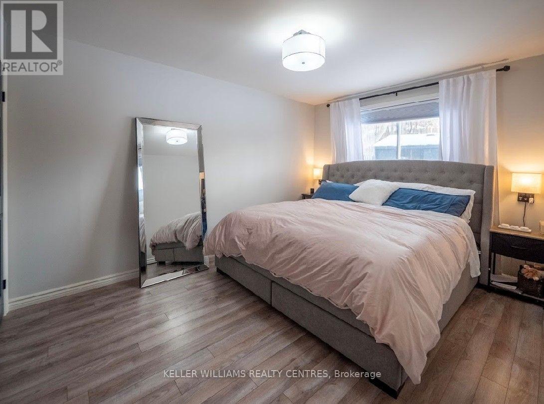 Upper - 807 Greenfield Crescent, Newmarket, Ontario  L3Y 3B2 - Photo 5 - N13621690