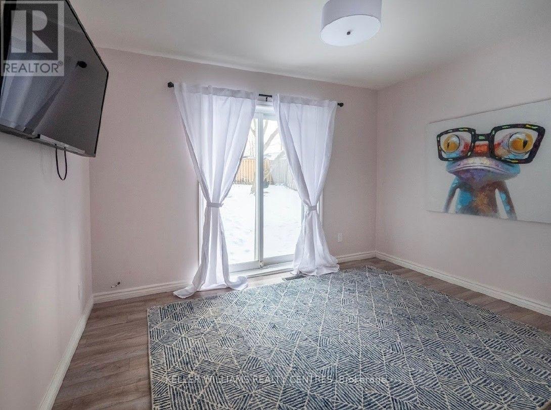 Upper - 807 Greenfield Crescent, Newmarket, Ontario  L3Y 3B2 - Photo 7 - N13621690