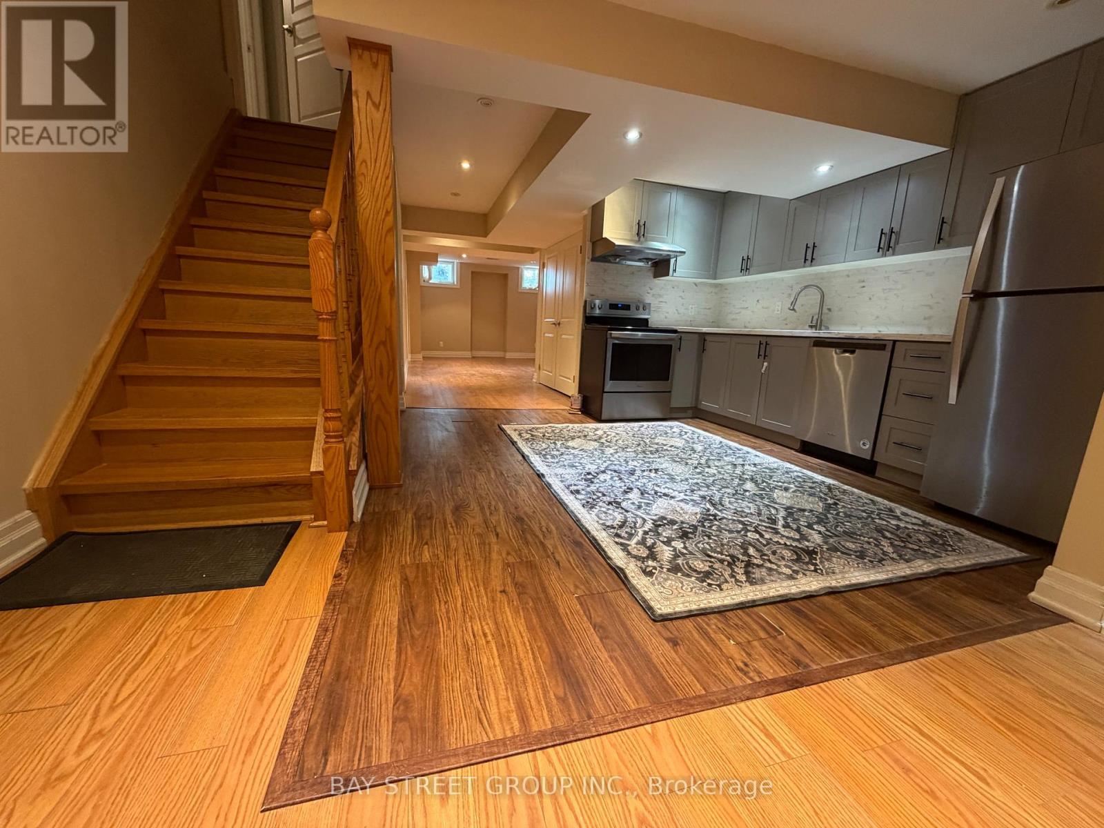 56 Albright (Lower) Crescent, Richmond Hill, Ontario  L4E 4Z4 - Photo 5 - N13655396