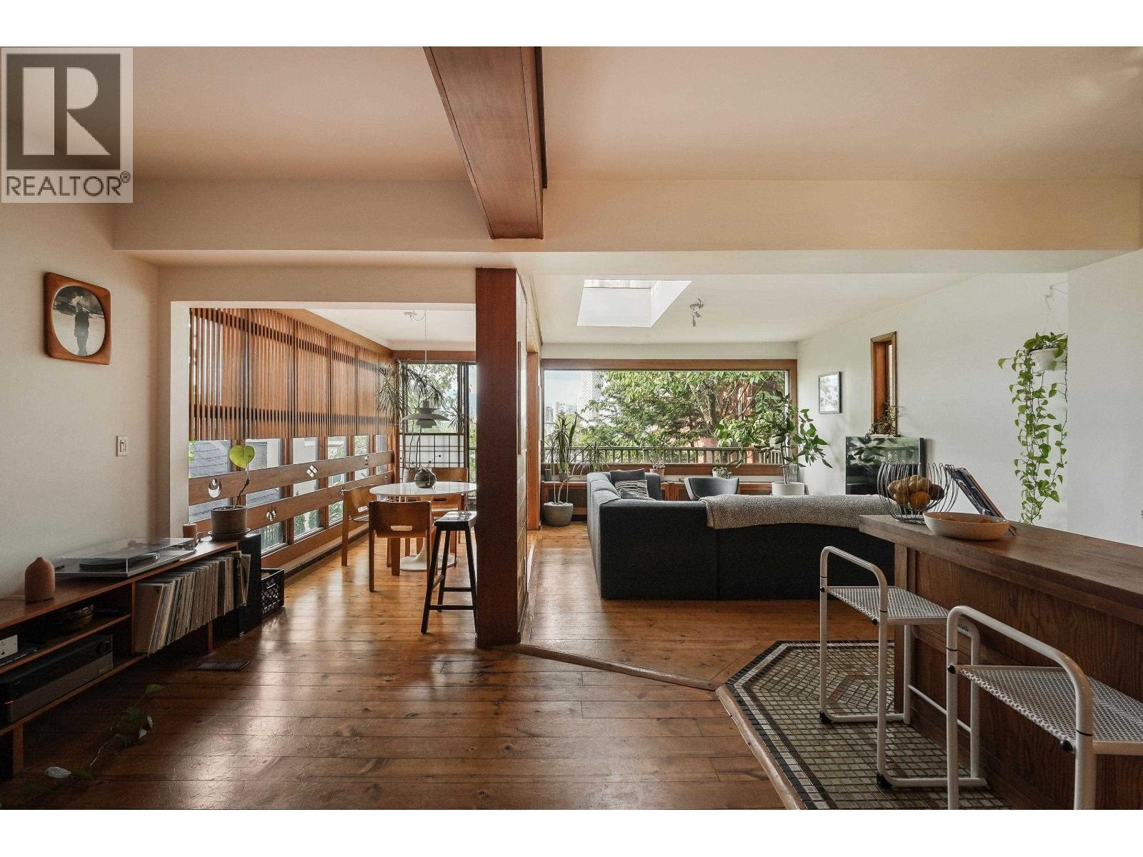 1243 W 7th Avenue, Vancouver, British Columbia  V6H 1B7 - Photo 3 - R3159350