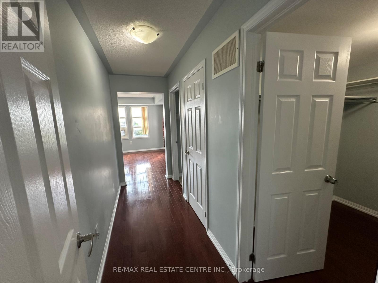 Residential - 52 Commuter Drive, Brampton, Ontario  L7A 0R3 - Photo 21 - W13711522