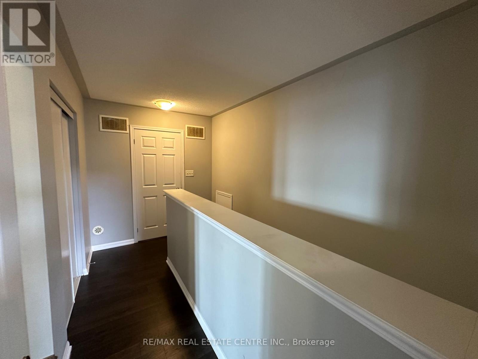 Residential - 52 Commuter Drive, Brampton, Ontario  L7A 0R3 - Photo 31 - W13711522