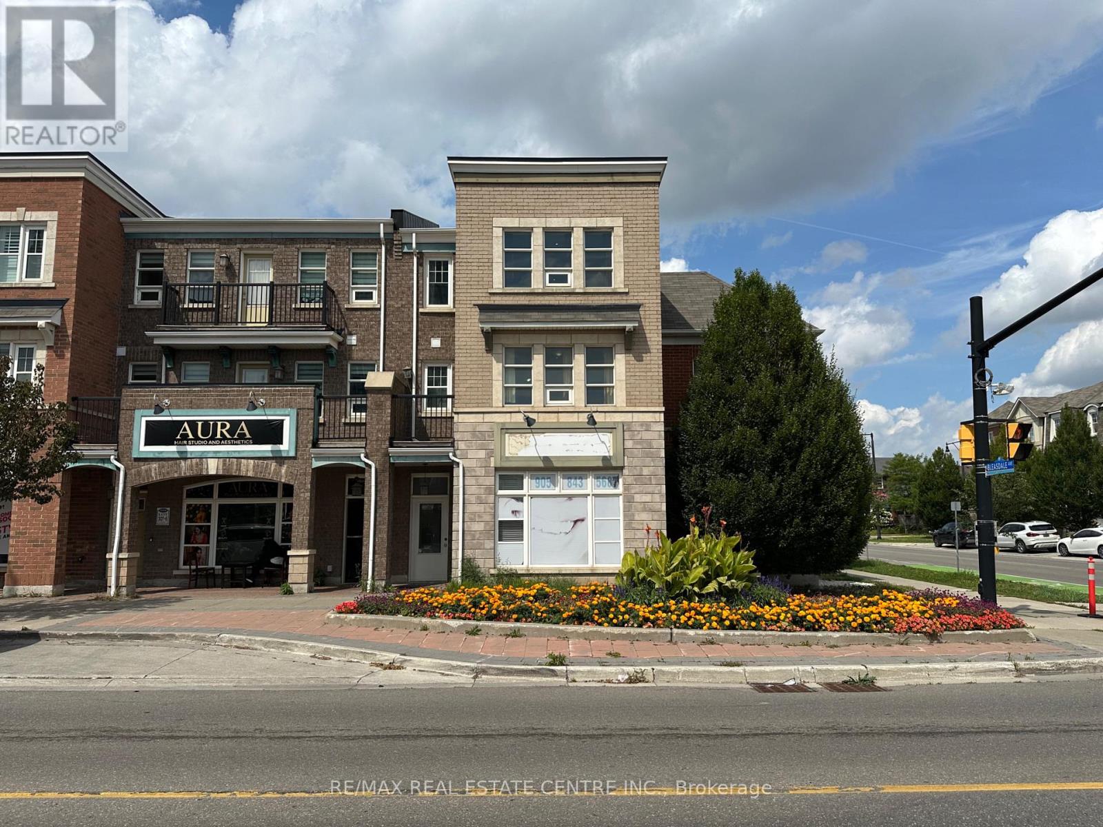 52 COMMUTER DRIVE, Brampton, Ontario