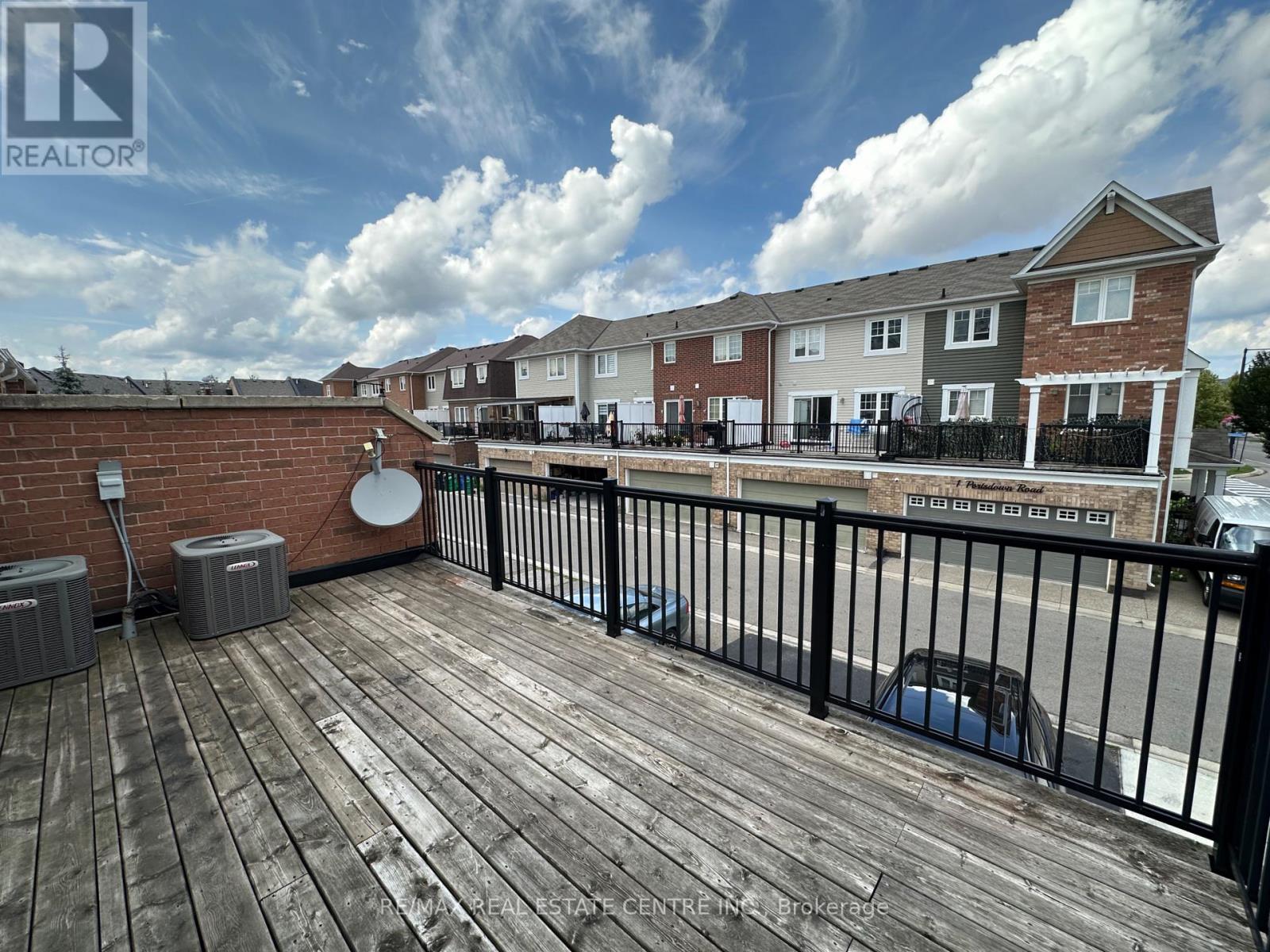 Residential - 52 Commuter Drive, Brampton, Ontario  L7A 0R3 - Photo 15 - W13711522