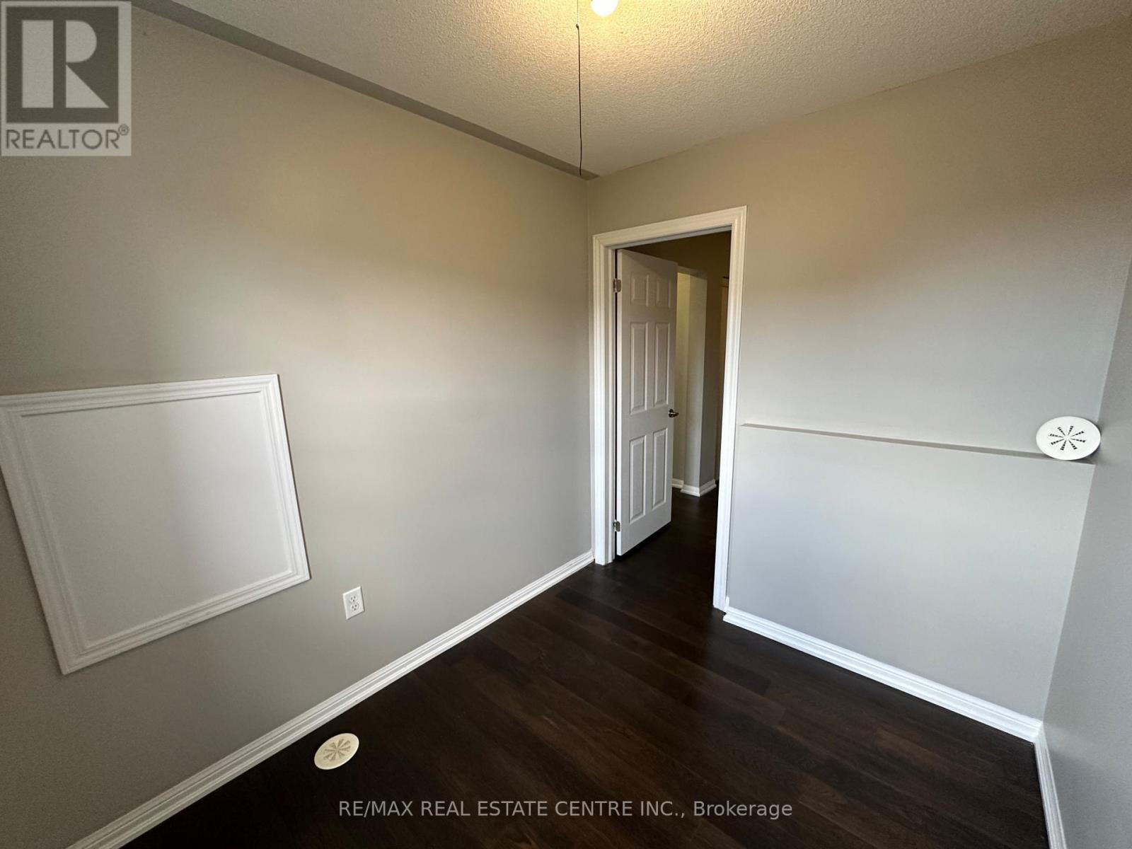 Residential - 52 Commuter Drive, Brampton, Ontario  L7A 0R3 - Photo 43 - W13711522
