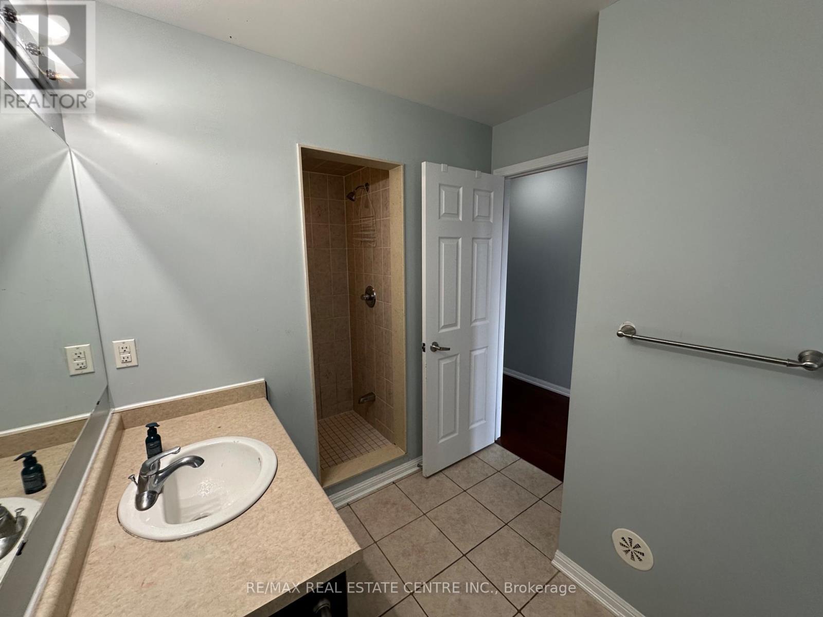 Residential - 52 Commuter Drive, Brampton, Ontario  L7A 0R3 - Photo 25 - W13711522