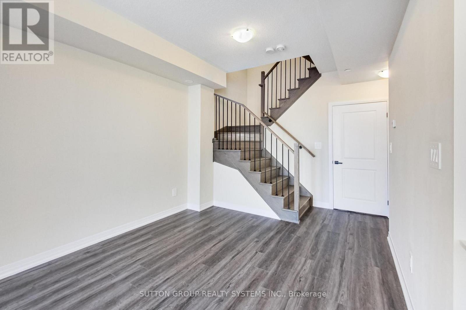 114 - 1585 Rose Way, Milton, Ontario  L9E 0J2 - Photo 7 - W13716354
