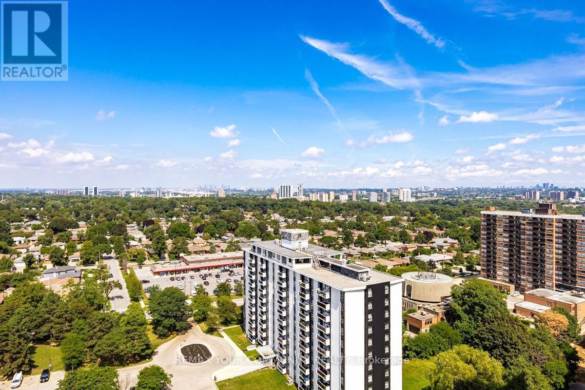 1802 - 4010 Eglinton Avenue, Toronto, Ontario  M9A 0G5 - Photo 26 - W13713340