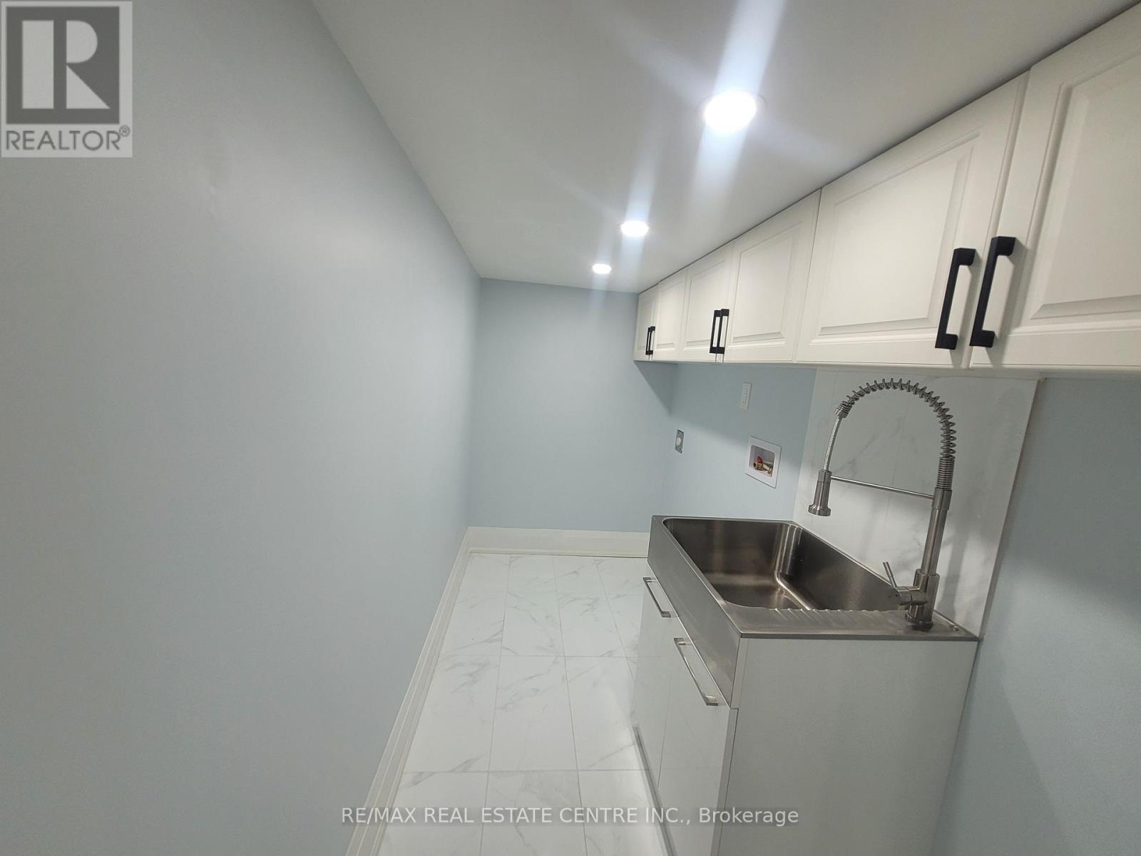 3081 Mission Hill Drive, Mississauga, Ontario  L5M 0B8 - Photo 34 - W13713572