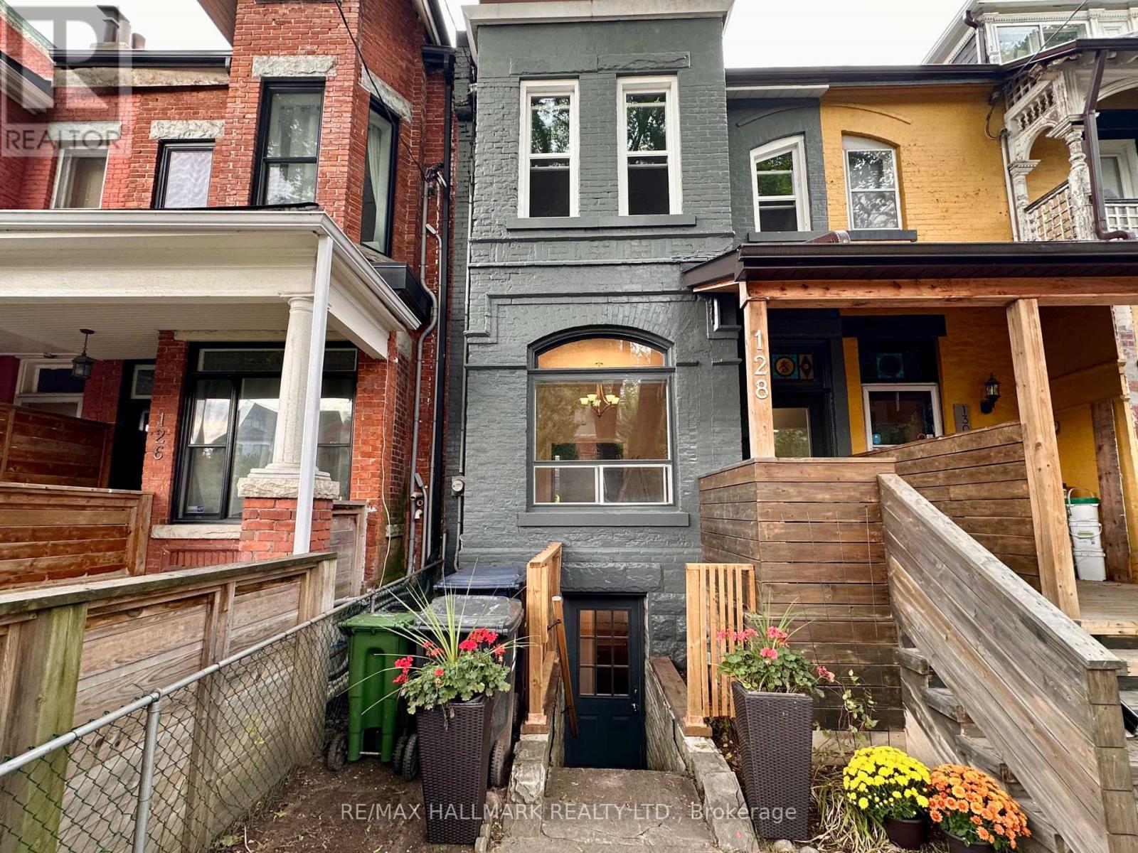 128 Brunswick Avenue, Toronto, Ontario M5S 2M2 - Photo 3 - C13716890