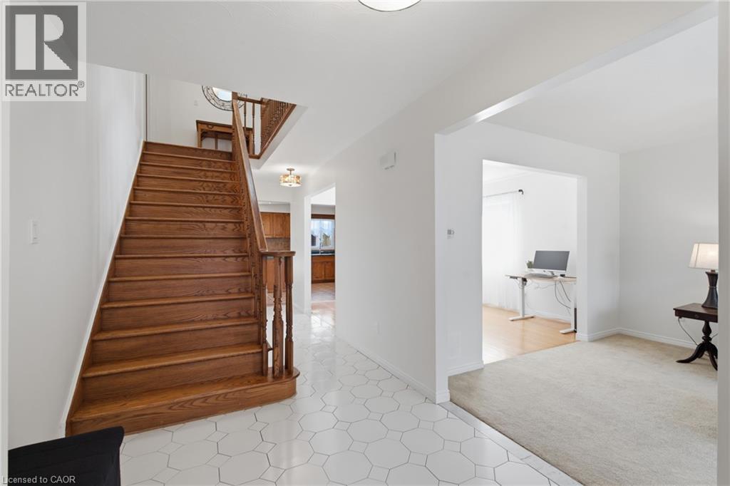 102 Trenholme Crescent, Hamilton, Ontario  L8W 2L6 - Photo 7 - 40858732