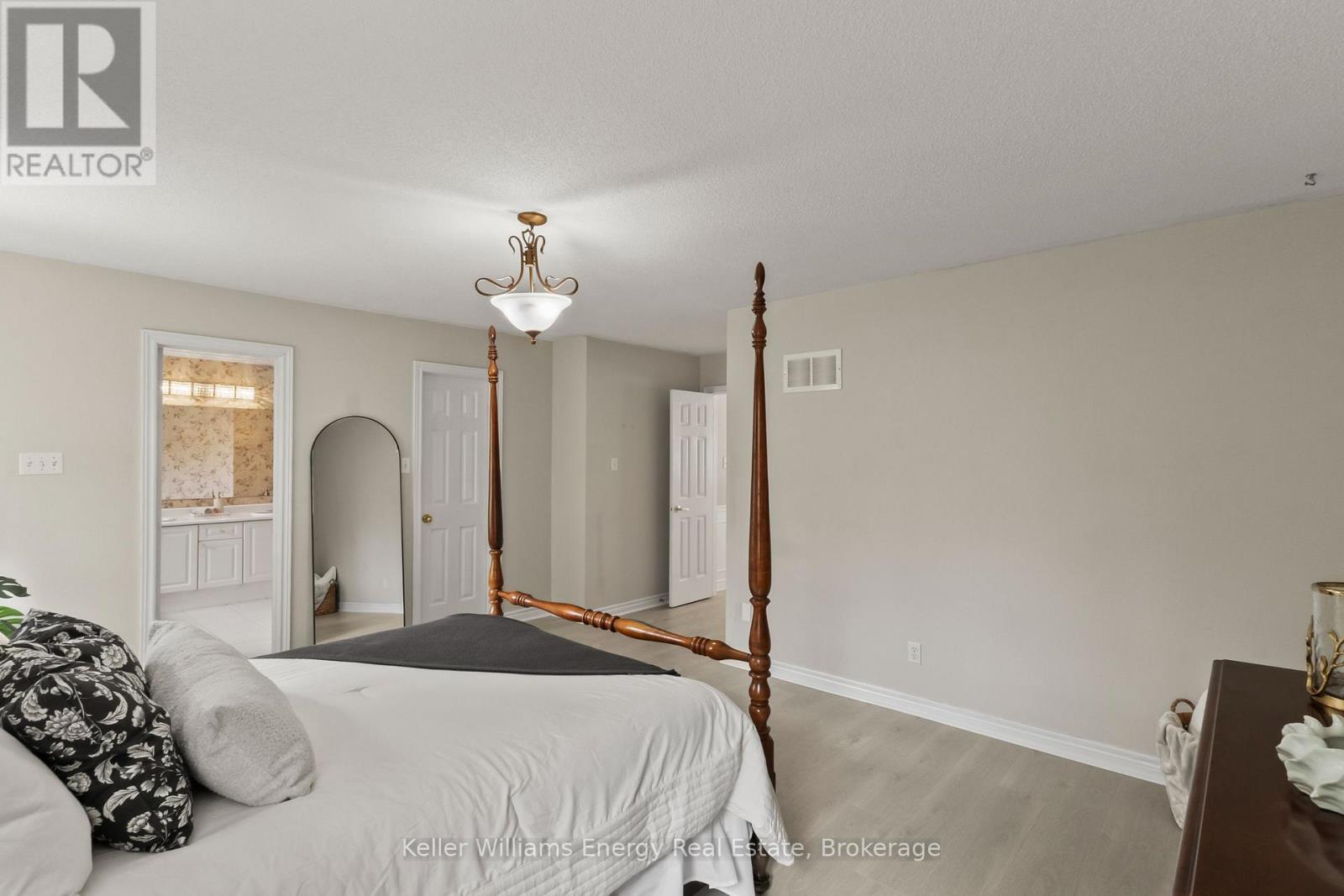 35 Virginia Drive, Whitby, Ontario L1R 2X9 - Photo 16 - E13717848
