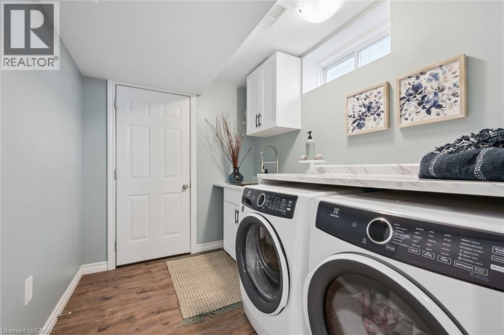952 Eden Oak Court, Kitchener, Ontario  N2A 0H4 - Photo 31 - 40857647
