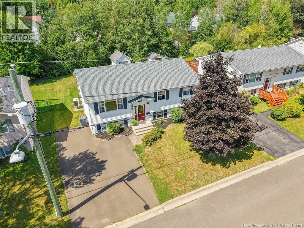 41 Rebecca Drive, Fredericton, New Brunswick  E3B 9N4 - Photo 2 - NB146518