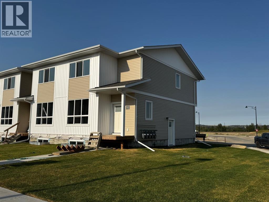 42 Lavelle Close, Red Deer, Alberta  T4S 0S5 - Photo 1 - A2304155