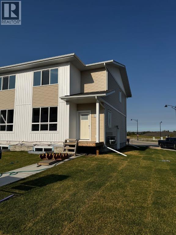 42 Lavelle Close, Red Deer, Alberta  T4S 0S5 - Photo 2 - A2304155