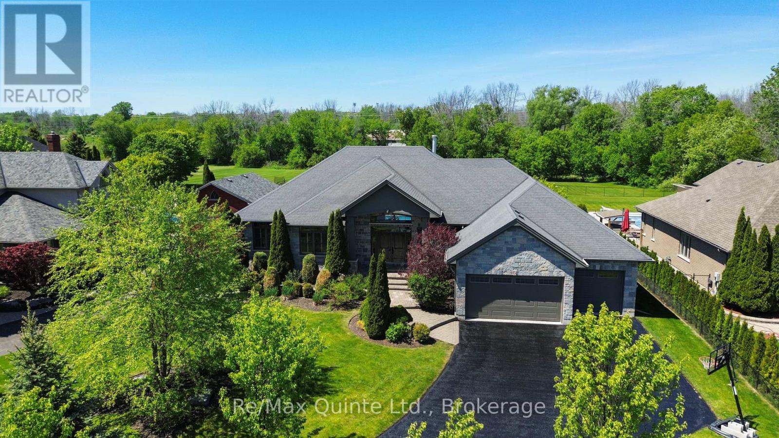 54 Settlers Landing Drive — photo 2