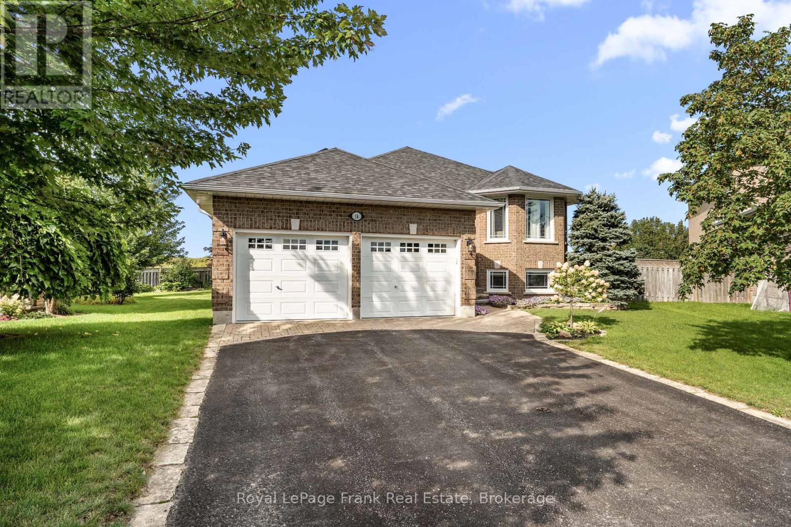 18 Matthews Court — photo 1