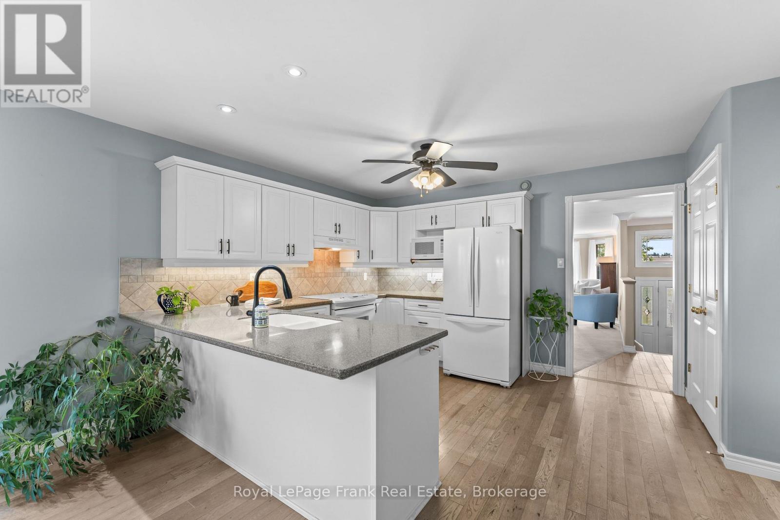 18 Matthews Court, Peterborough, Ontario  K9K 2S8 - Photo 14 - X13717782