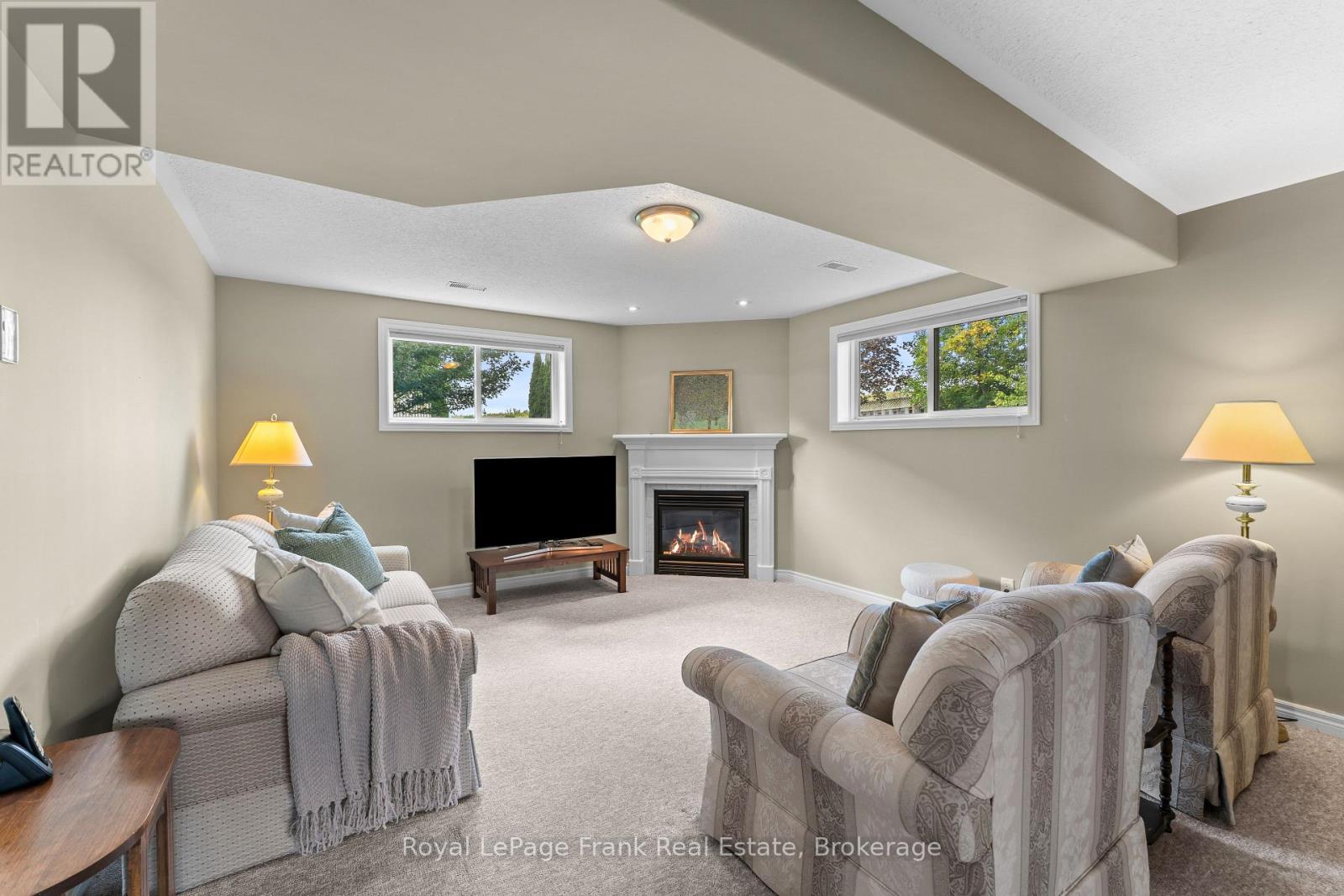 18 Matthews Court, Peterborough, Ontario  K9K 2S8 - Photo 35 - X13717782