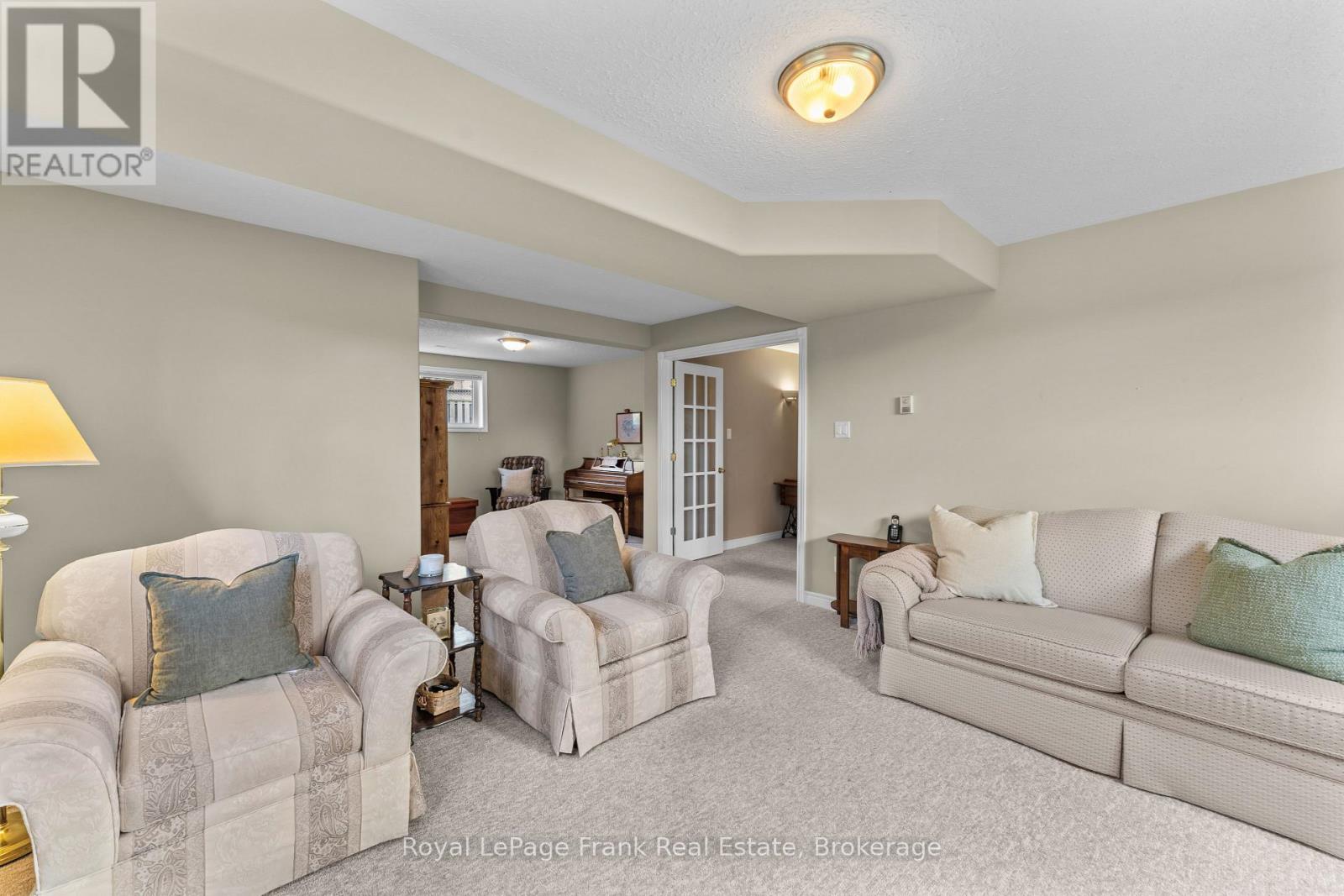 18 Matthews Court, Peterborough, Ontario  K9K 2S8 - Photo 36 - X13717782