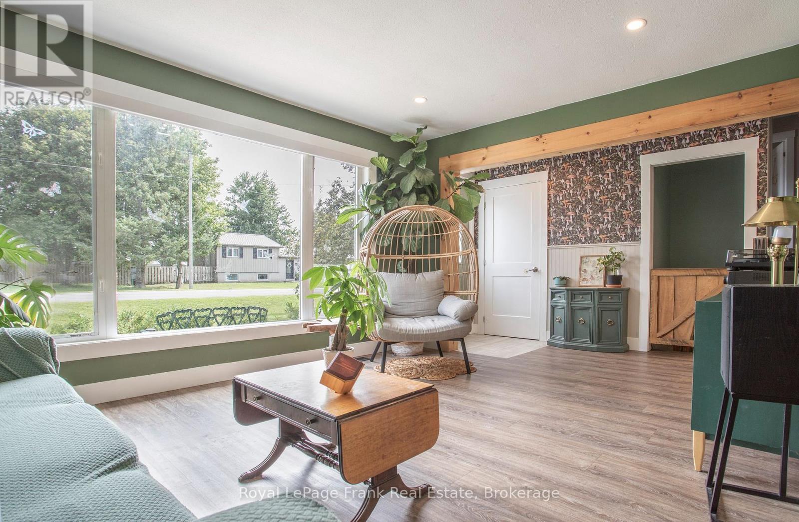 10 Chickadee Court, Kawartha Lakes, Ontario  L9L 1B6 - Photo 12 - X13717894