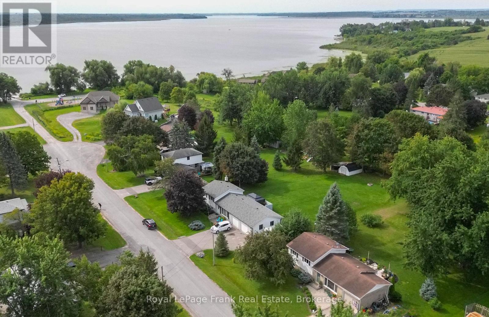 10 Chickadee Court, Kawartha Lakes, Ontario  L9L 1B6 - Photo 3 - X13717894