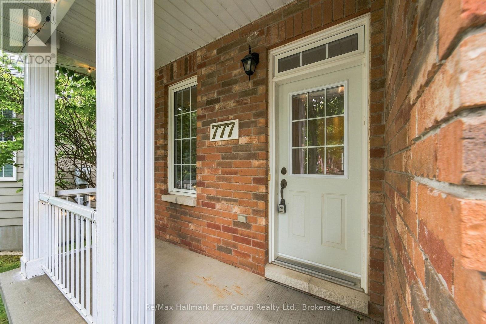 777 Prince Of Wales Drive — photo 3