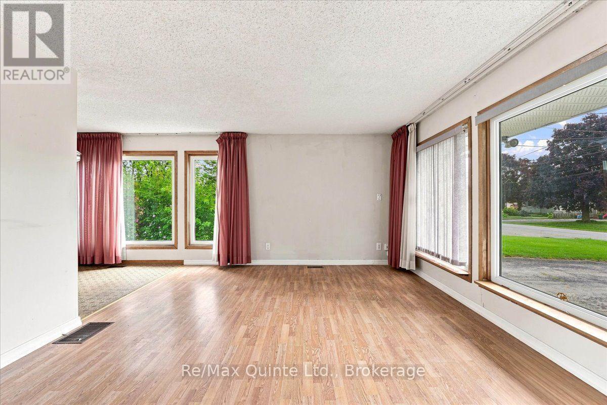 5 Simeon Street, Prince Edward County, Ontario  K0K 2T0 - Photo 6 - X13718296