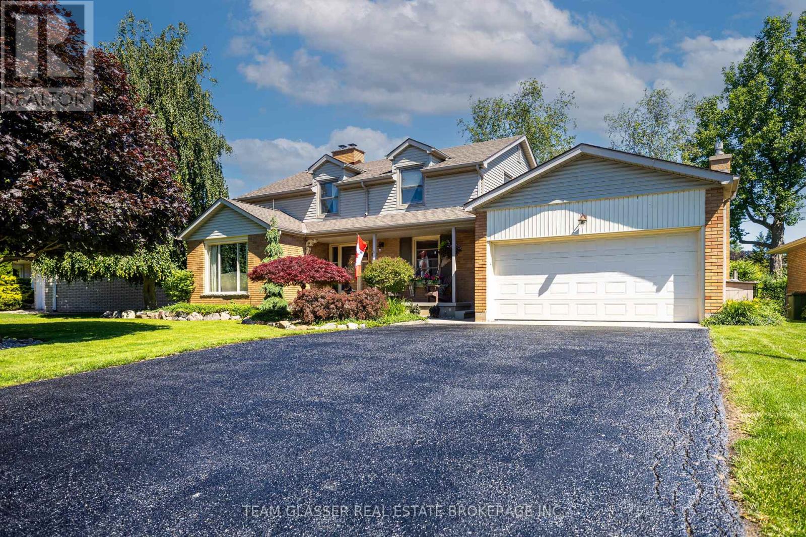 20 Parkview Drive, St. Thomas, Ontario  N5R 4B6 - Photo 1 - X13717884