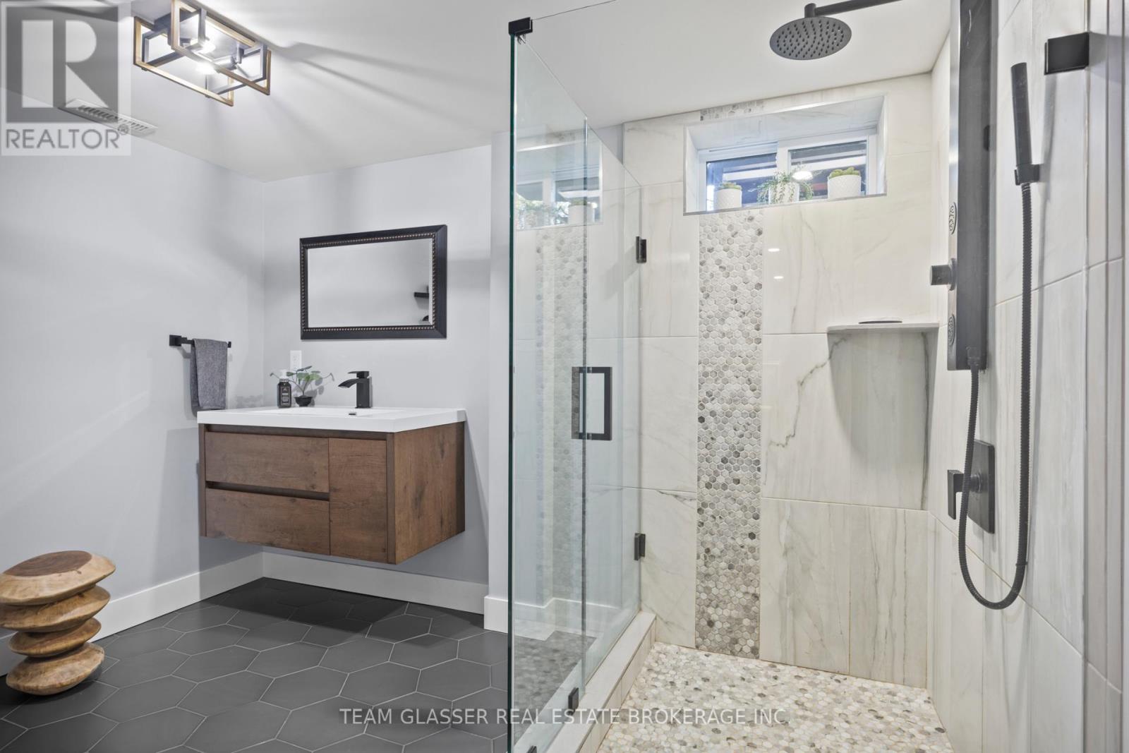 20 Parkview Drive, St. Thomas, Ontario  N5R 4B6 - Photo 39 - X13717884