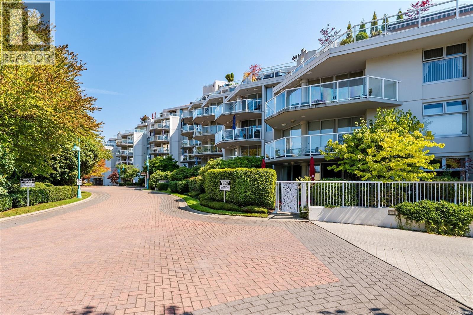 102 158 Promenade Dr, Nanaimo, British Columbia  V9R 6M7 - Photo 4 - 1047990