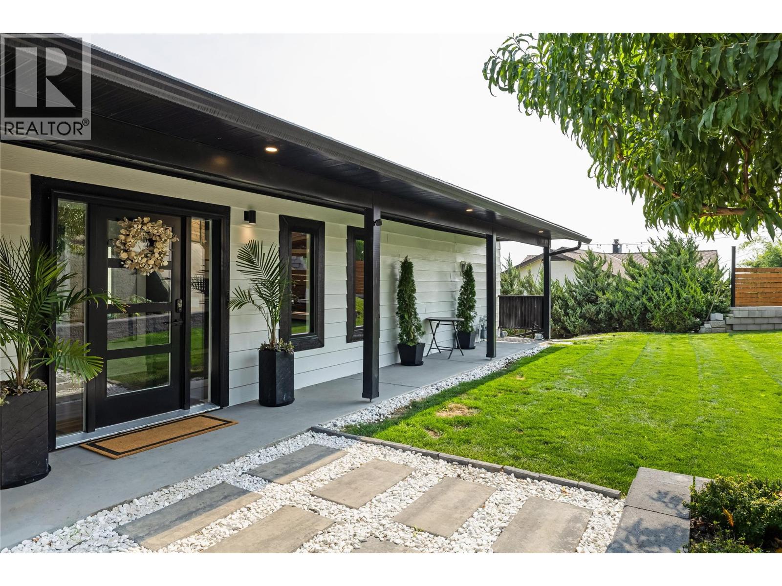 2751 Lakeview Road, West Kelowna, British Columbia  V1Z 1Y5 - Photo 3 - 10398581