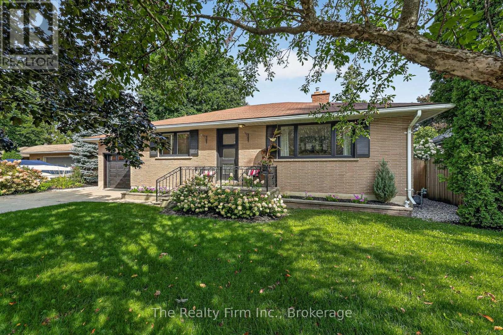 288 MAIN STREET W, Norwich, Ontario