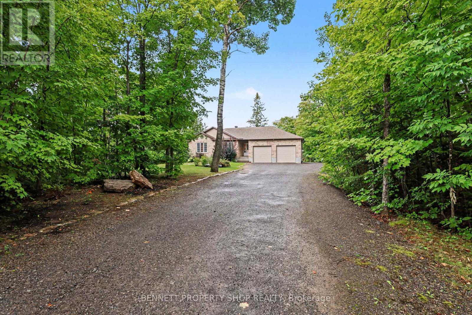 160 Northcote Drive — photo 1
