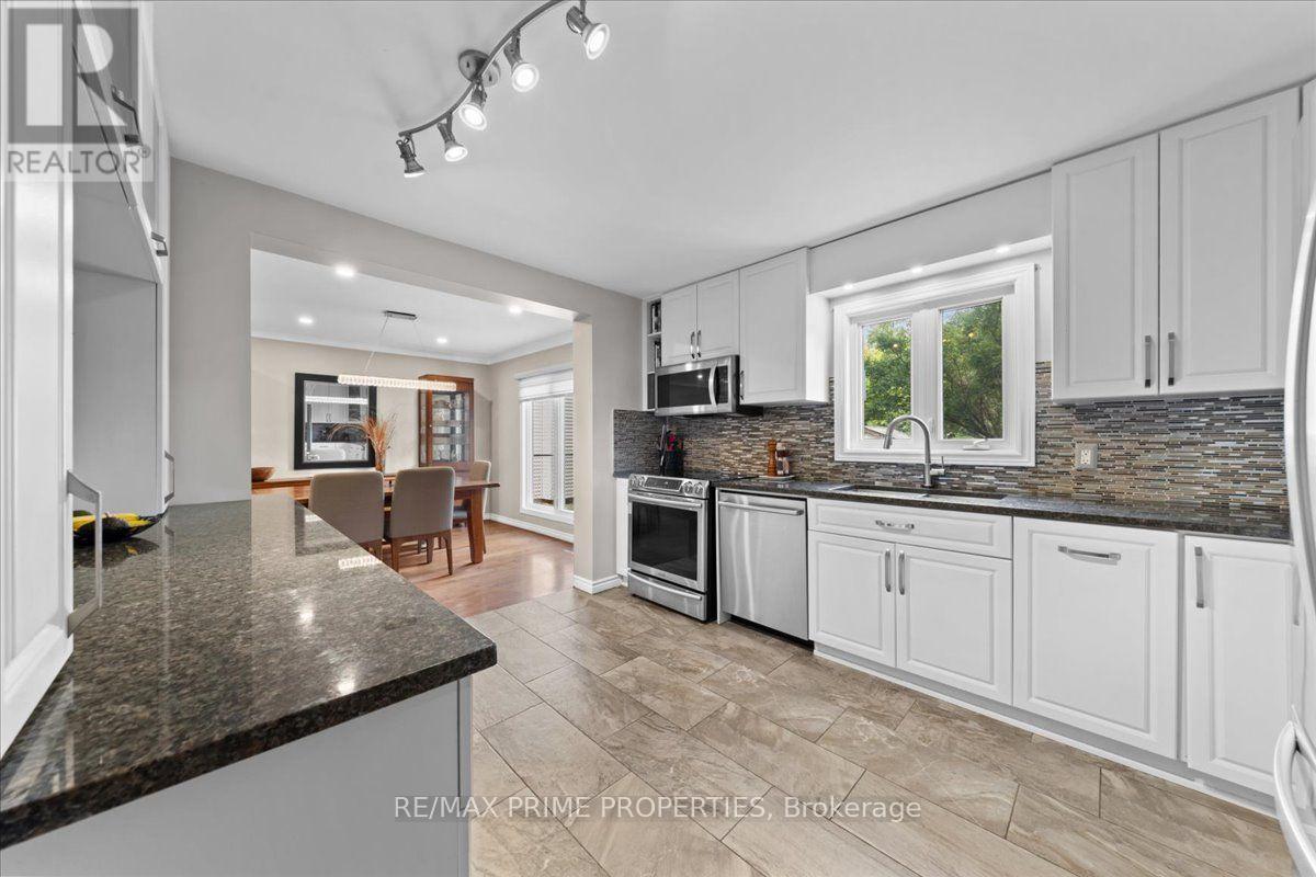 1009 Driftwood Crescent, Ottawa, Ontario  K1C 2N9 - Photo 10 - X13717942