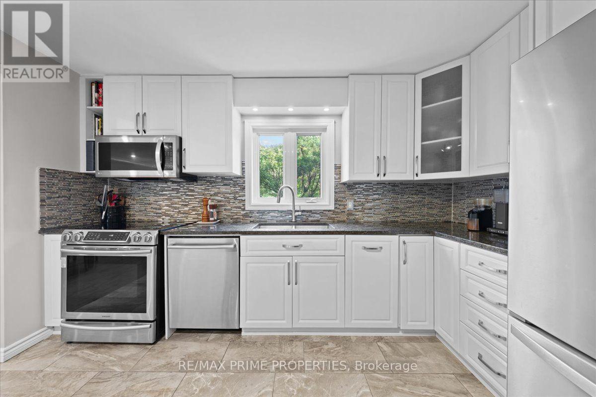 1009 Driftwood Crescent, Ottawa, Ontario  K1C 2N9 - Photo 13 - X13717942