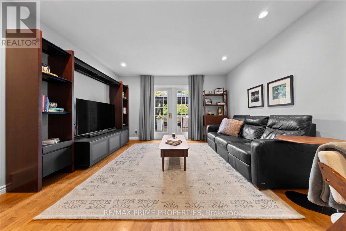 1009 Driftwood Crescent, Ottawa, Ontario  K1C 2N9 - Photo 6 - X13717942