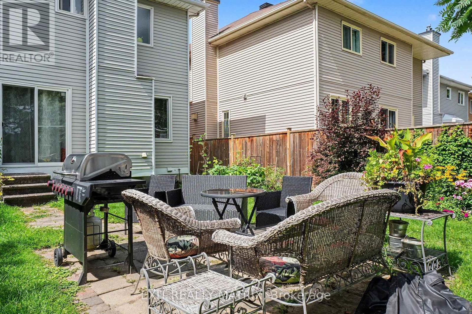 1691 Hunters Run Drive, Ottawa, Ontario  K1C 6X3 - Photo 11 - X13718188