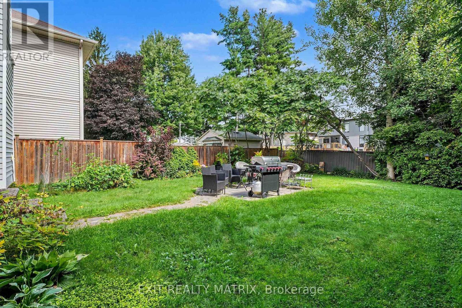 1691 Hunters Run Drive, Ottawa, Ontario  K1C 6X3 - Photo 5 - X13718188