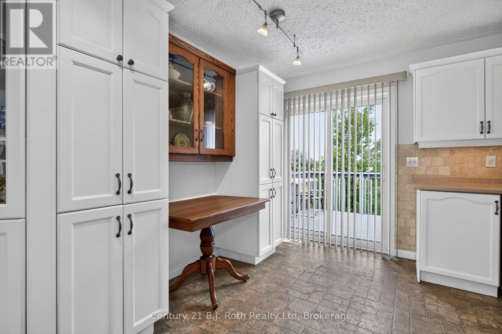 13 Charles Street, Penetanguishene, Ontario  L9M 2G6 - Photo 10 - S13717854