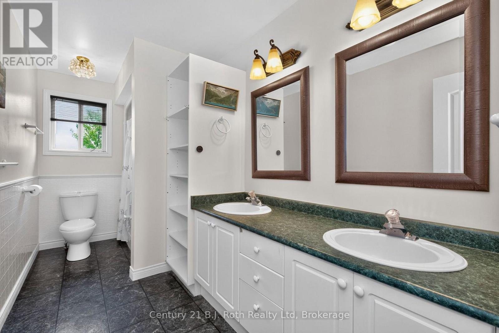 13 Charles Street, Penetanguishene, Ontario  L9M 2G6 - Photo 19 - S13717854