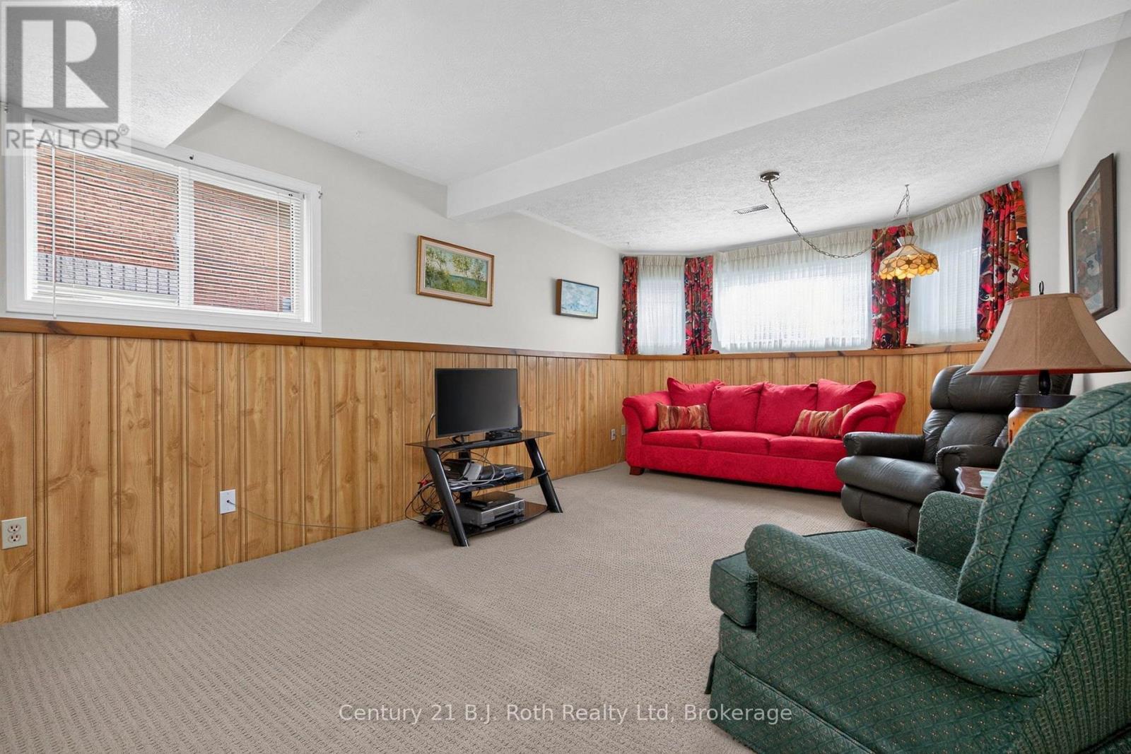 13 Charles Street, Penetanguishene, Ontario  L9M 2G6 - Photo 31 - S13717854